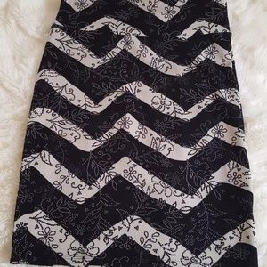 LuLaRoe Cassie Black and Cream